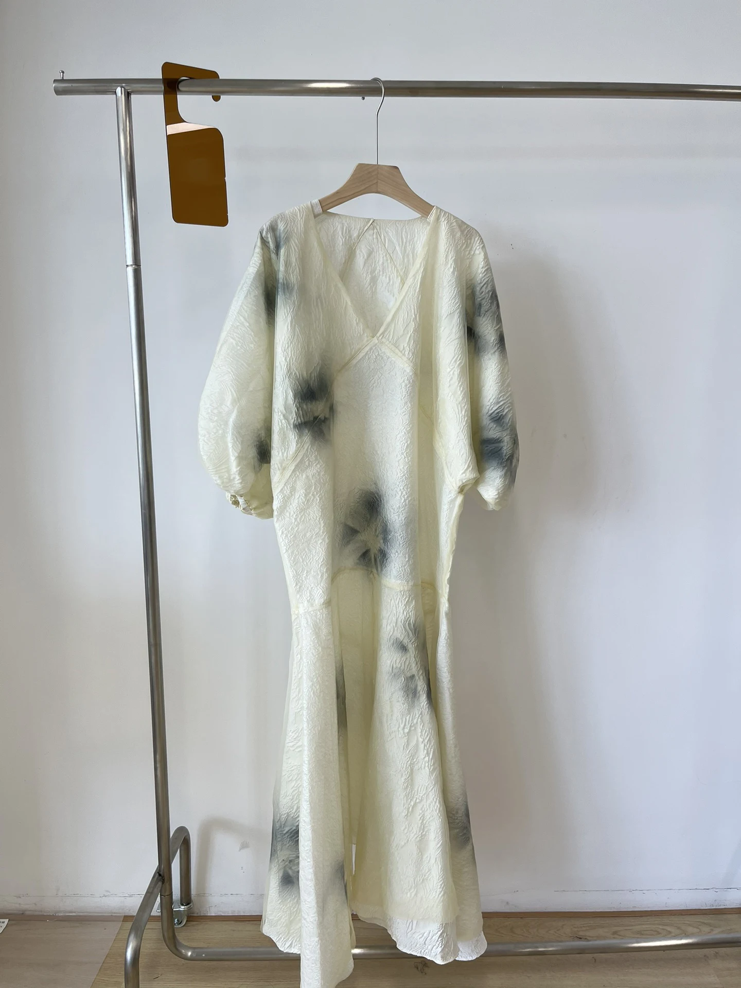 2023, нов стил началото на есента рокля-люлка с двоен лист на лотос! Жаккардовая плат с релефни изображения на поръчка, леко дишане.