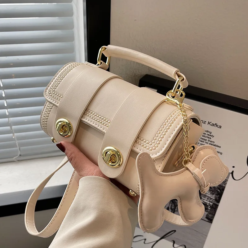 Популярната чанта за кучета, Кожени чанти през рамо за жени 2023, Брандираната чанта-месинджър, луксозни дамски чанти на веригата